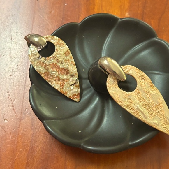 Unique Dangle Earrings Metallic Gold + Tan Pierced Vintage 1980s Excellent - Picture 5 of 7